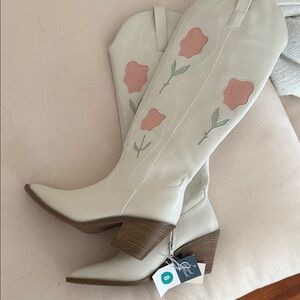 Universal Thread white Floral Heeled Boots